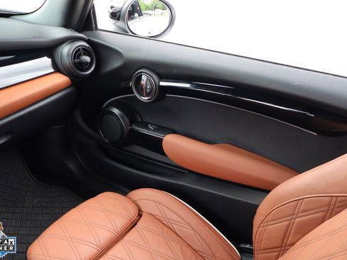 Used 2024 MINI Cooper Convertible w/ Signature Upholstery Package FWD image 23