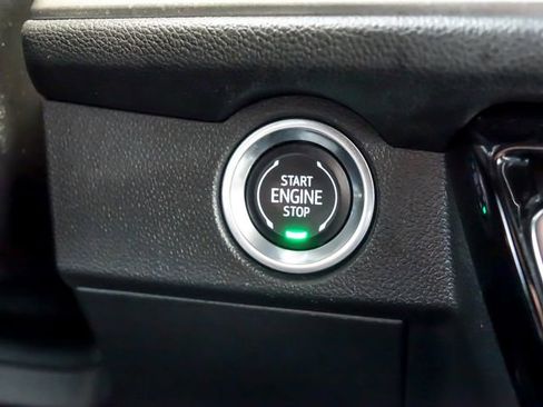 Used 2024 Chevrolet Traverse LT image 21