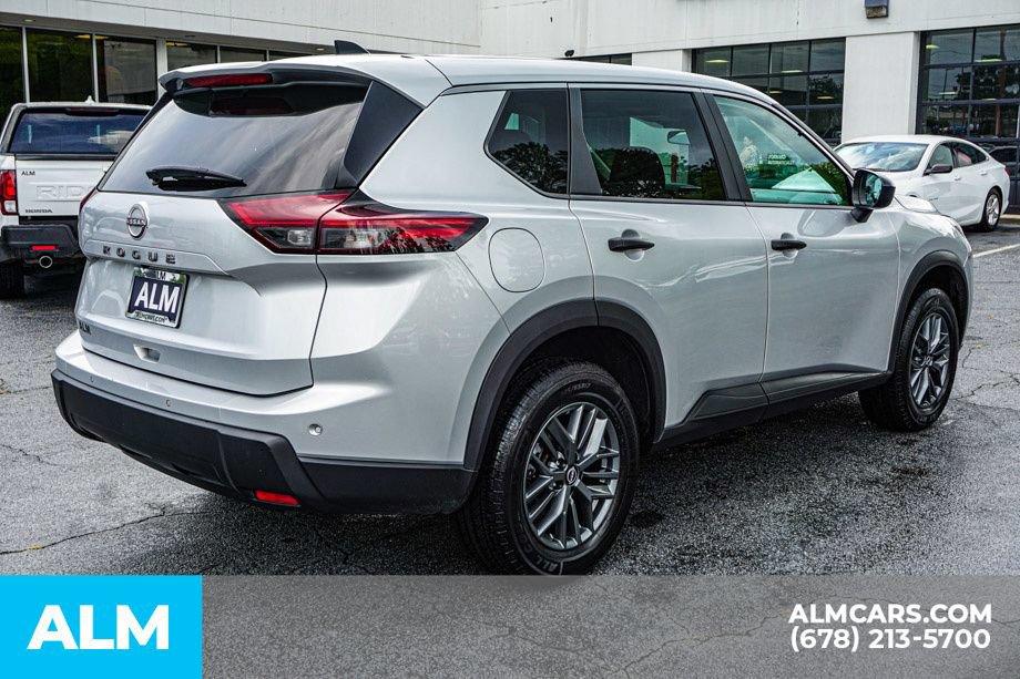 Used 2024 Nissan Rogue S FWD image 5