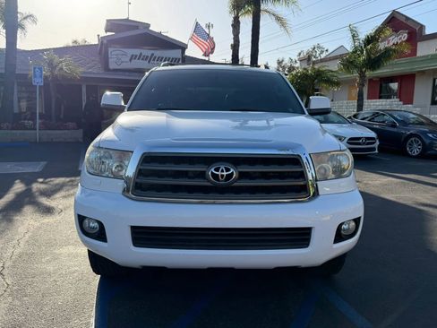 Used 2015 Toyota Sequoia SR5 RWD image 2