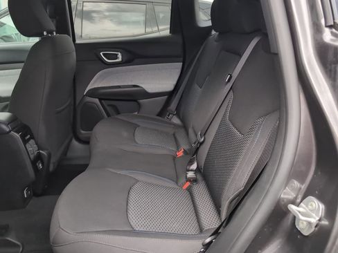 Used 2024 Jeep Compass Sport AWD/4WD image 13