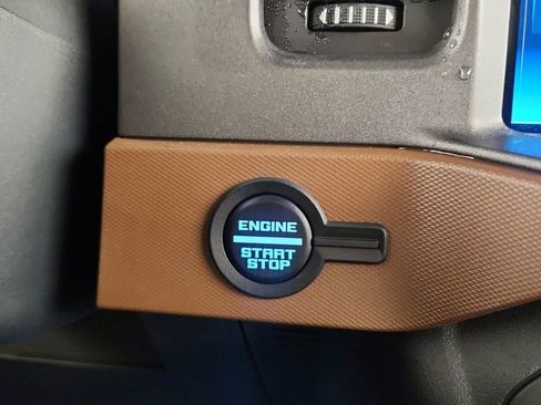 New 2024 Ford Bronco Outer Banks w/ Sasquatch Package image 24