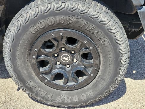 Used 2021 Ford Bronco First Edition AWD/4WD image 5