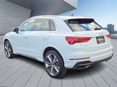 Certified 2021 Audi Q3 2.0T Premium Plus w/ Premium Plus Package image 4