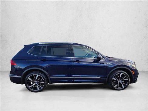 Used 2022 Volkswagen Tiguan SEL R-Line AWD/4WD image 4