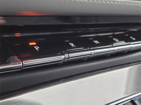 Certified 2023 Lincoln Nautilus Reserve image 30