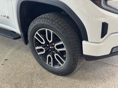 New 2026 GMC Sierra 1500 AT4 w/ AT4 Premium Package AWD/4WD image 4