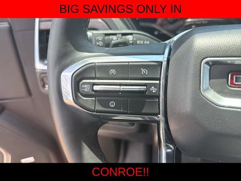 Used 2025 GMC Yukon Elevation w/ Elevation Premium Package AWD/4WD image 16