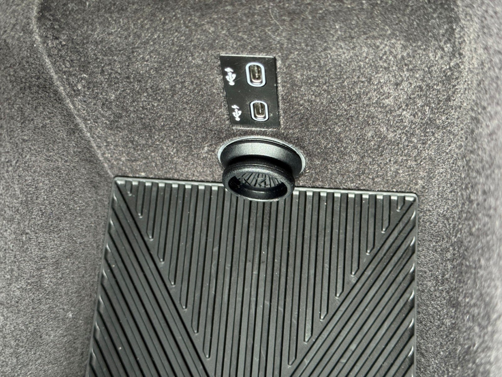 Used 2023 BMW 740i RWD image 40