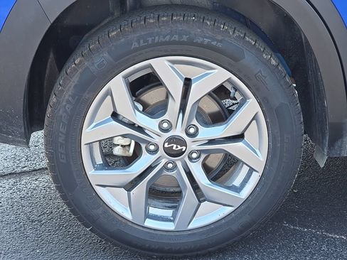 Used 2024 Kia Seltos LX AWD/4WD image 46