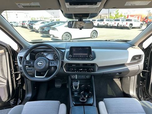 Used 2023 Nissan Rogue SV AWD/4WD image 11