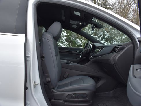 Used 2024 Buick Enclave Essence w/ Experience Buick Package image 25