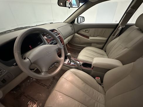 Used 2004 Mitsubishi Diamante LS image 21