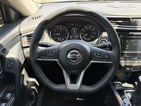 Used 2020 Nissan Rogue SL FWD image 23