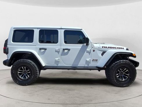 Used 2024 Jeep Wrangler Unlimited Rubicon AWD/4WD image 6