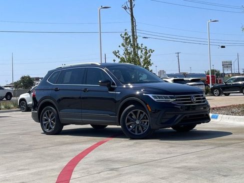 Used 2024 Volkswagen Tiguan SE FWD image 5