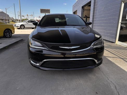 Used 2016 Chrysler 200 Limited FWD image 3
