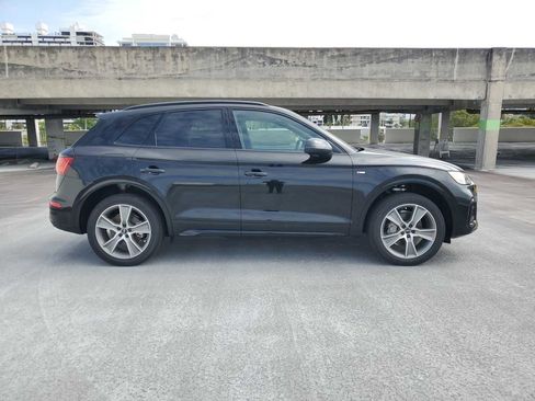Certified 2025 Audi Q5 2.0T Premium w/ Convenience Plus Package image 7