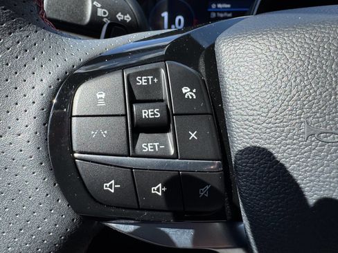 Used 2025 Ford Explorer ST image 19