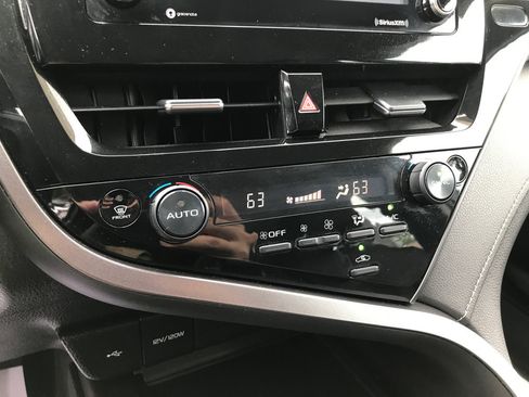 Certified 2023 Toyota Camry SE AWD/4WD image 19