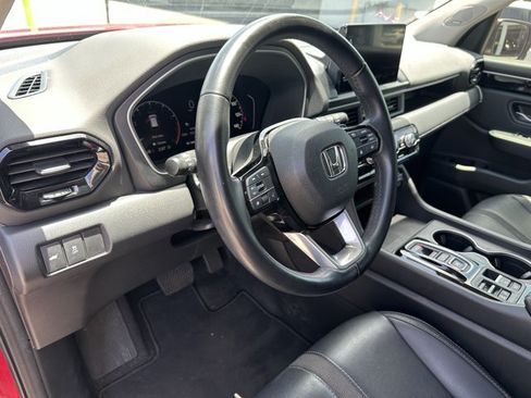 Used 2023 Honda Pilot Touring image 19