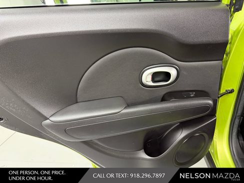 Used 2016 Kia Soul + FWD image 35