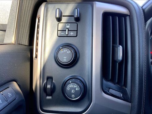 Used 2018 GMC Sierra 2500 Denali w/ Duramax Plus Package image 35