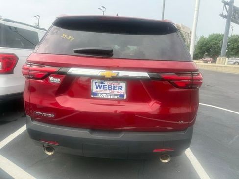 Used 2023 Chevrolet Traverse LT FWD image 9