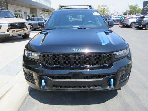 Used 2024 Jeep Grand Cherokee Trailhawk AWD/4WD image 18