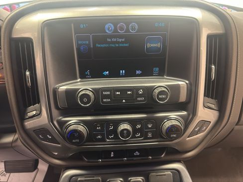Used 2015 Chevrolet Silverado 1500 LTZ AWD/4WD image 18