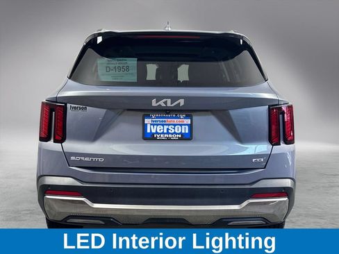 Used 2024 Kia Sorento S w/ Panoramic Sunroof Package AWD/4WD image 10