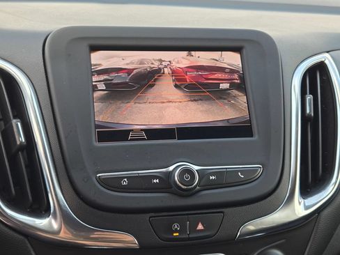 Used 2022 Chevrolet Equinox LT FWD image 34