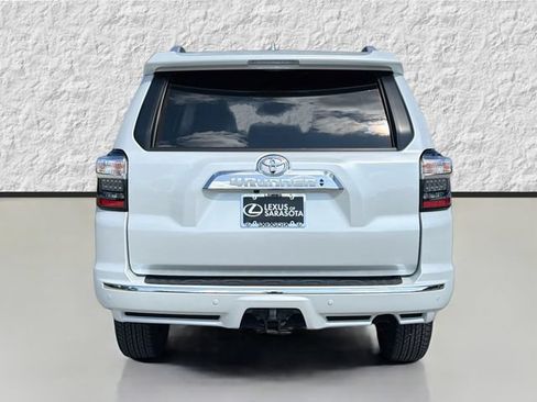 Used 2024 Toyota 4Runner Limited AWD/4WD image 4