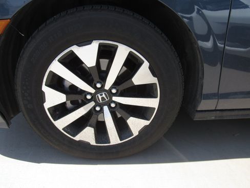 Used 2025 Honda Odyssey EX-L image 5