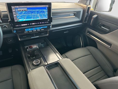 Used 2024 GMC Hummer EV 3X AWD/4WD image 23