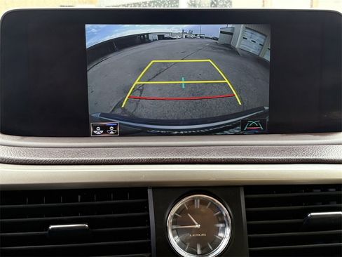 Used 2020 Lexus RX 350L Premium w/ Premium Package image 20