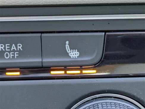 Used 2022 Volkswagen Atlas SE image 30