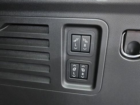 New 2026 Buick Enclave Preferred w/ Power Package image 11