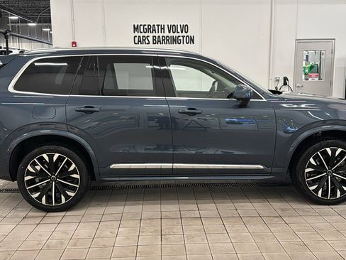 New 2026 Volvo XC90 T8 Plus w/ Protection Package Premier image 4