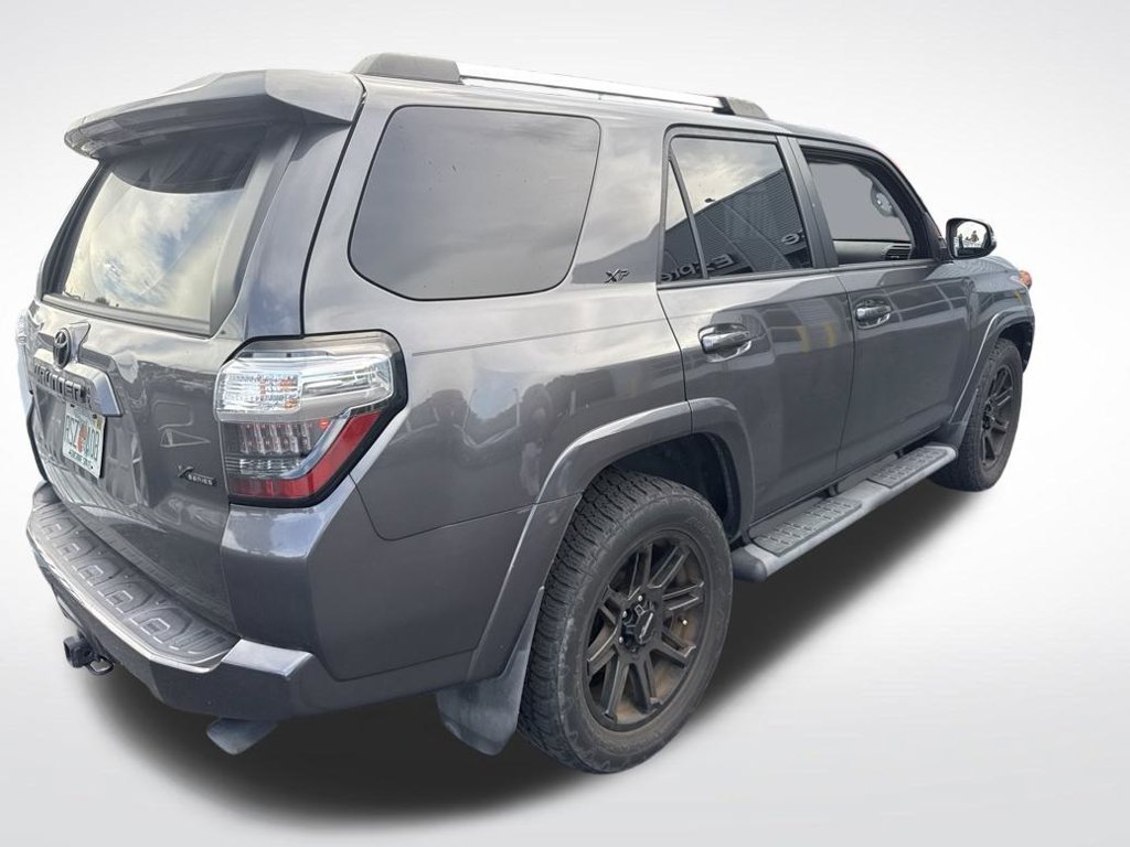 Used 2022 Toyota 4Runner SR5 Premium w/ Moonroof Package RWD image 4