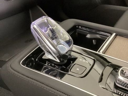 New 2026 Volvo XC90 B6 Plus w/ Protection Package Premier image 27