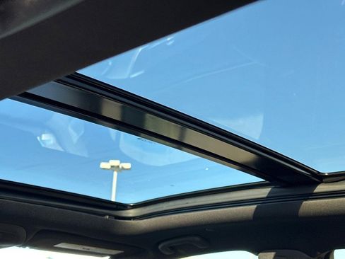 Used 2022 Cadillac XT5 Premium Luxury w/ Technology Package image 12