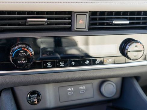 Certified 2025 Nissan Rogue SV image 29