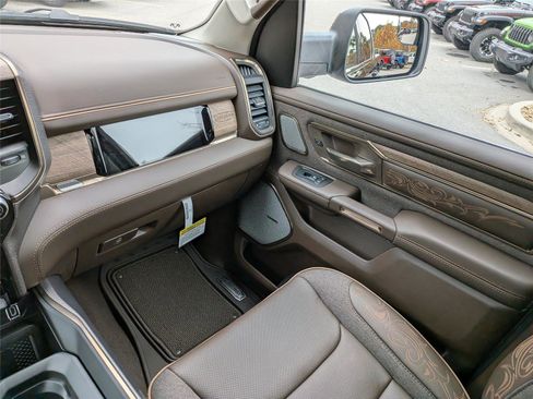 New 2026 RAM 1500 Limited AWD/4WD image 17