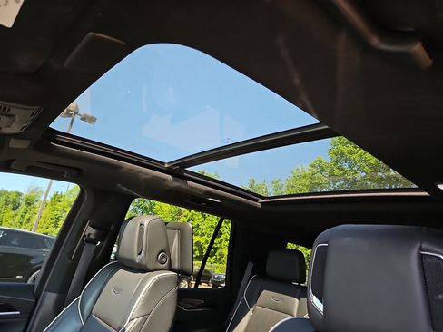 Used 2021 Cadillac Escalade Sport w/ Driver Assist Tech Package AWD/4WD image 15