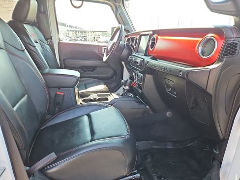 Used 2019 Jeep Wrangler Unlimited Rubicon w/ Dual Top Group AWD/4WD image 20