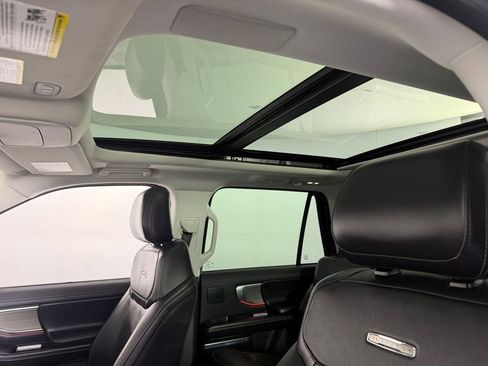 Used 2025 Ford Expedition Platinum w/ Driver's Package image 26