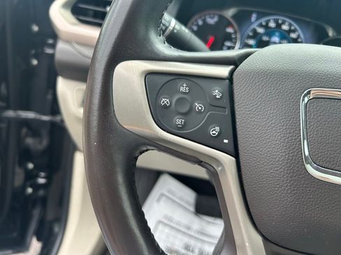 Used 2019 GMC Acadia Denali w/ Technology Package AWD/4WD image 21