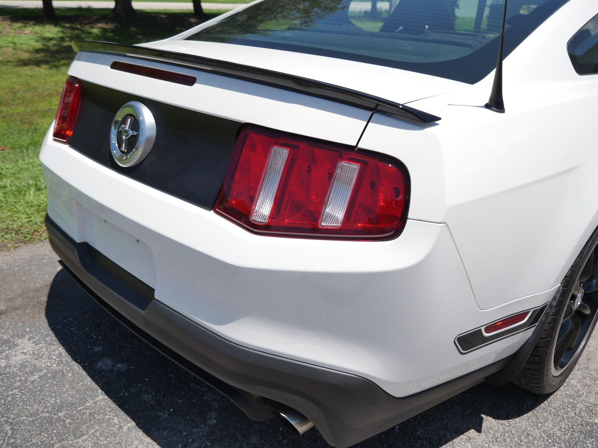 Used 2012 Ford Mustang Boss 302 w/ Boss 302 Accessory Pkg RWD image 55