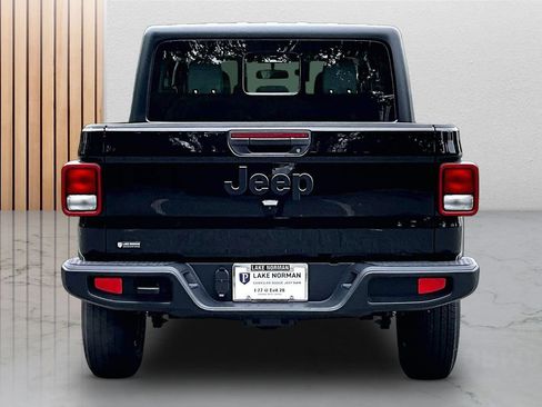 New 2026 Jeep Gladiator Sport AWD/4WD image 8